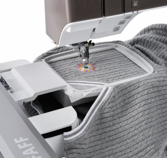 PFAFF® creative icon™ 3 *PRE-ORDER*